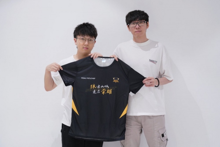 的地位 的地位