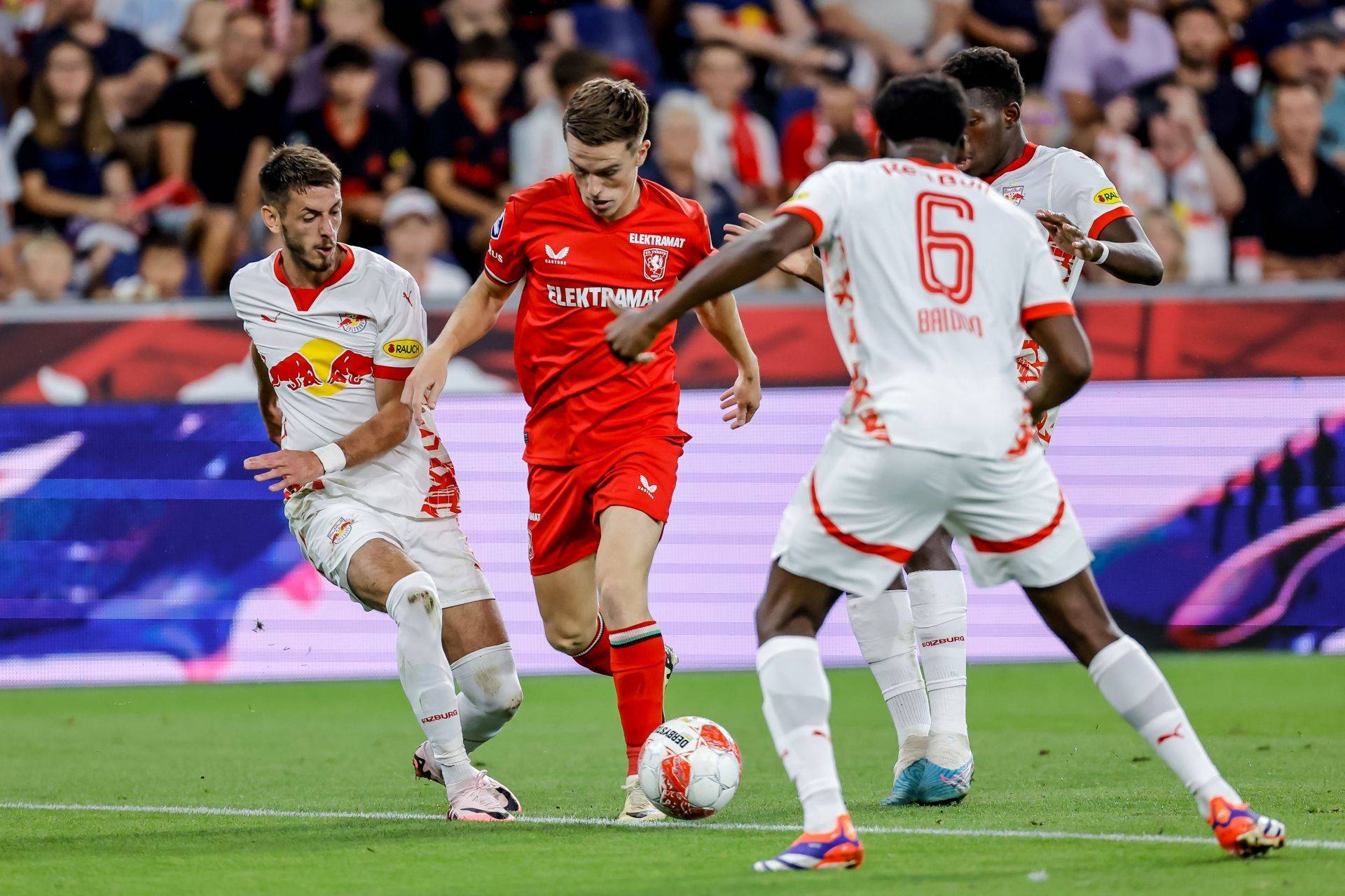 从于帕梅卡 从于帕梅卡